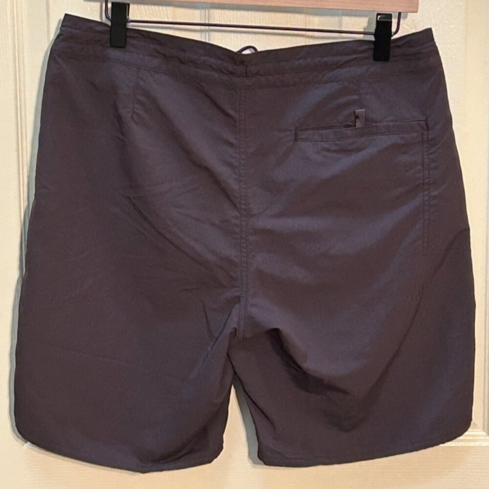 Patagonia Men's Wavefarer Hybrid Walk Shorts - 18" - Picture 2 of 3
